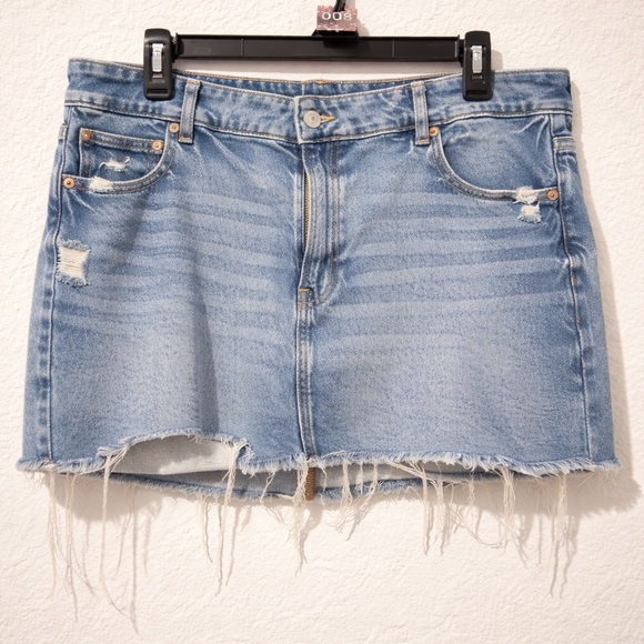 American Eagle Outfitters Dresses & Skirts - American Eagle Outfitters Blue Frayed Hem Mini Skirt